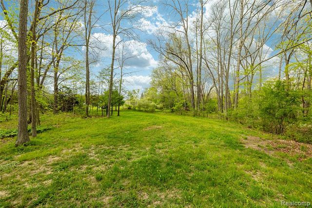 8470 Merrill Road, Whitmore Lake, MI 48189