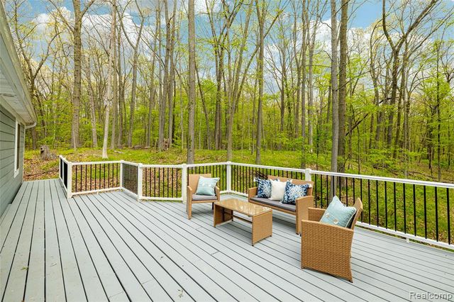 8470 Merrill Road, Whitmore Lake, MI 48189