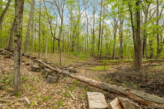 8470 Merrill Road, Whitmore Lake, MI 48189