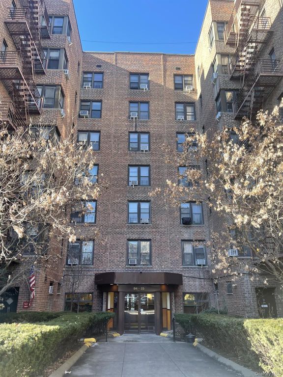 8425 Elmhurst Avenue 2S, Elmhurst, NY 11373 — exterior
