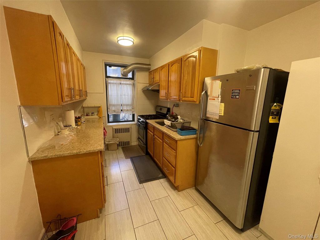 8425 Elmhurst Avenue 2S, Elmhurst, NY 11373 — photo 2