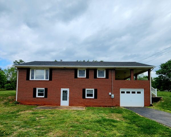 3829 Old Franklin Turnpike, Glade Hill, VA 24092