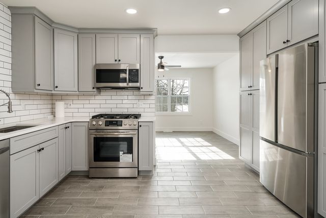 617 E 3rd Street, Byron, IL 61010