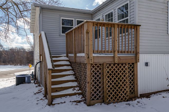 617 E 3rd Street, Byron, IL 61010