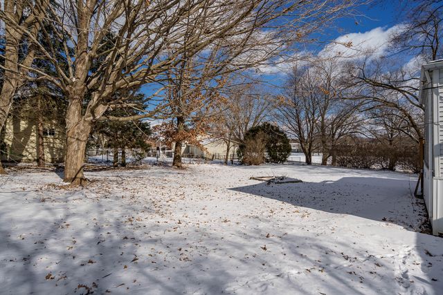 617 E 3rd Street, Byron, IL 61010