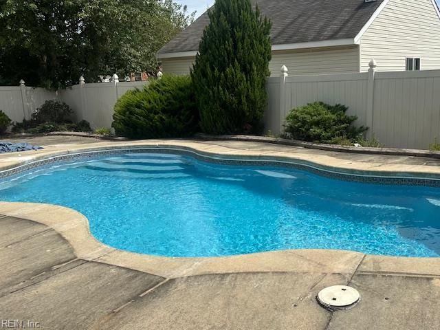19 Prince James DR, Hampton, VA 23669