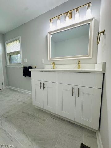 19 Prince James DR, Hampton, VA 23669