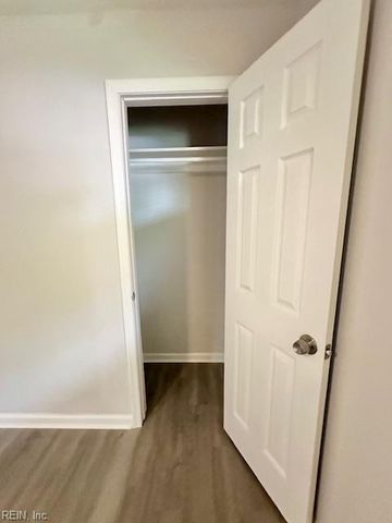 19 Prince James DR, Hampton, VA 23669