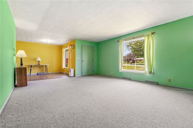 9864 Louisville Street NE, Louisville, OH 44710