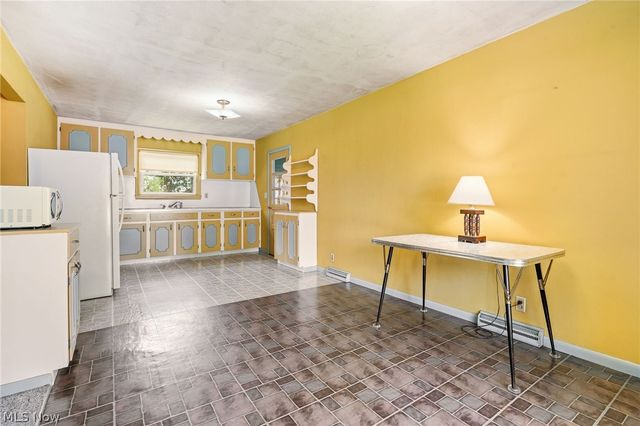 9864 Louisville Street NE, Louisville, OH 44710
