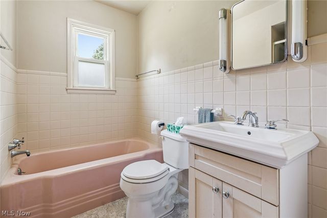 9864 Louisville Street NE, Louisville, OH 44710