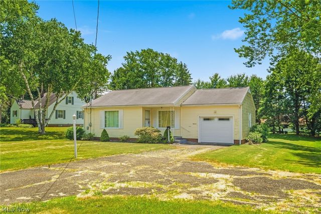 9864 Louisville Street NE, Louisville, OH 44710
