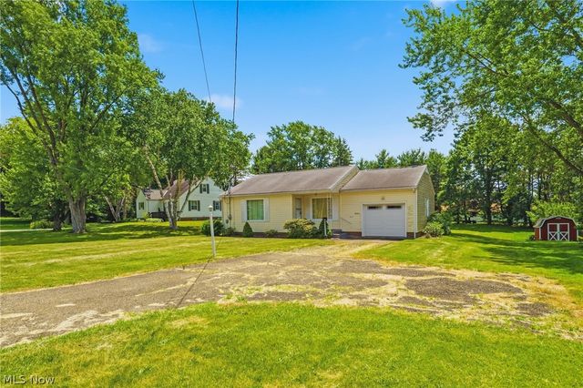 9864 Louisville Street NE, Louisville, OH 44710