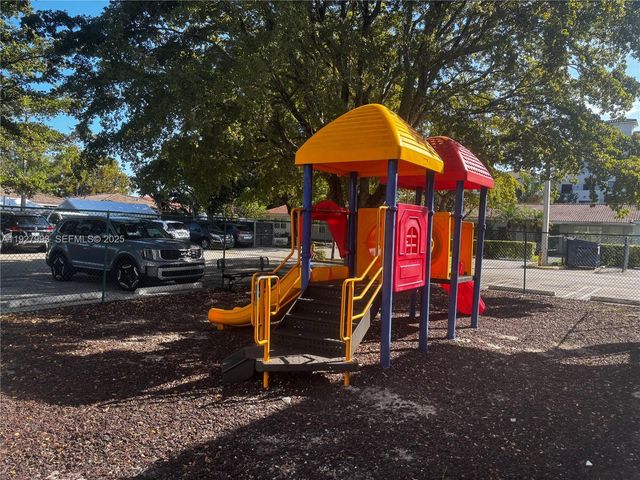 17255 SW 95th Ave 150, Palmetto Bay, FL 33157