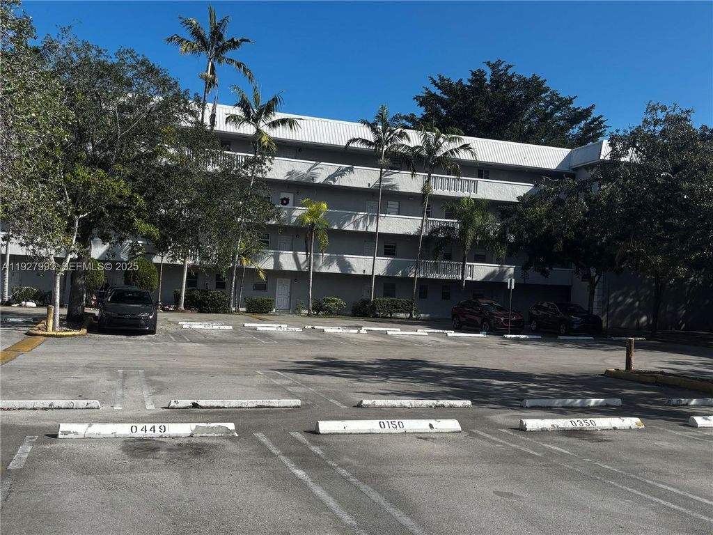 17255 SW 95th Ave 150, Palmetto Bay, FL 33157