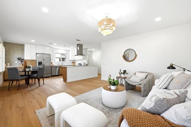 4384 Albatross Way, Oceanside, CA 92057