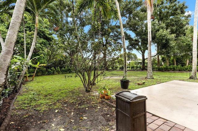 1533 Rialto Drive, Boynton Beach, FL 33436