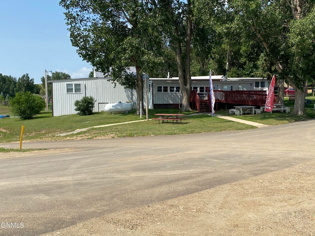 8 Marina Road, Mandaree, ND 58757 photo 1