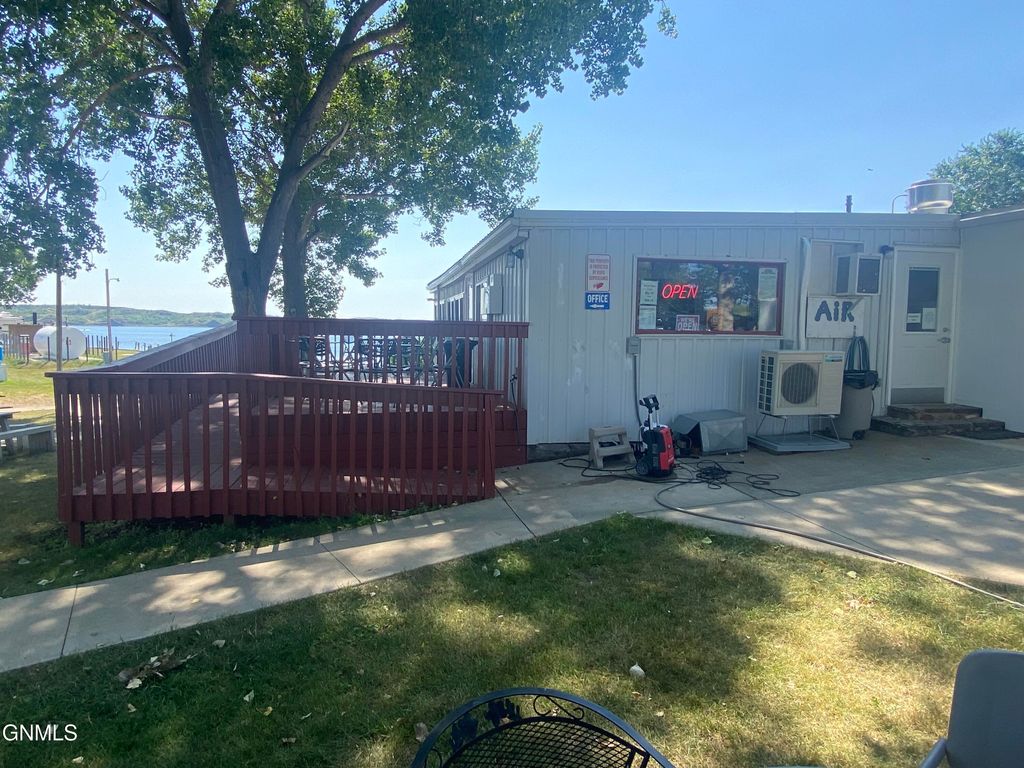 8 Marina Road, Mandaree, ND 58757 photo 5