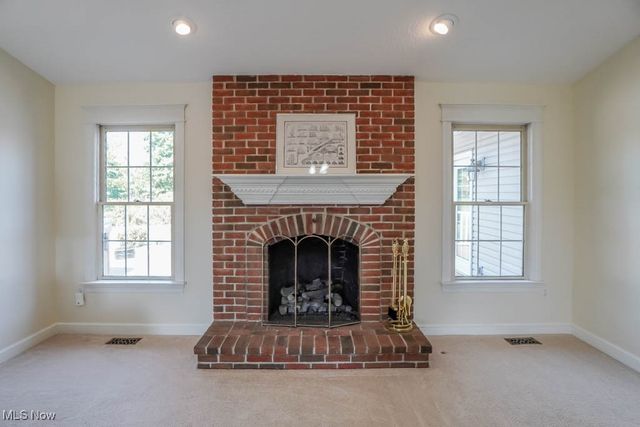 545 E Maple Street, Hartville, OH 44632