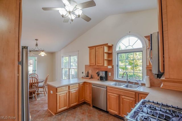 545 E Maple Street, Hartville, OH 44632