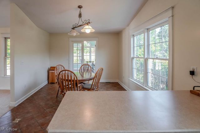 545 E Maple Street, Hartville, OH 44632