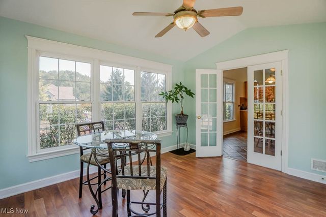 545 E Maple Street, Hartville, OH 44632