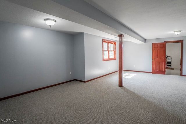 545 E Maple Street, Hartville, OH 44632