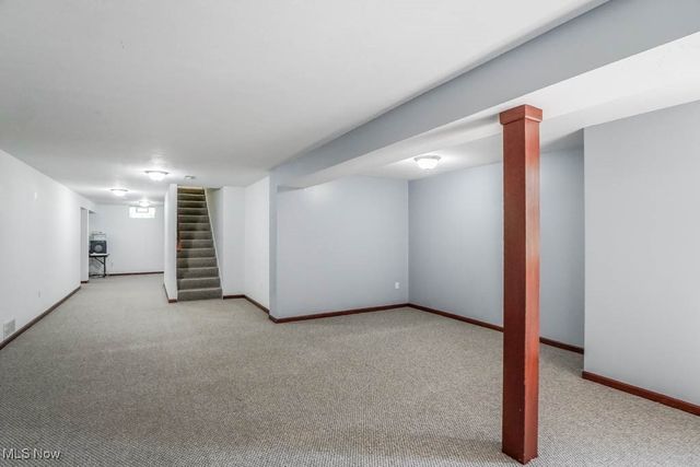 545 E Maple Street, Hartville, OH 44632