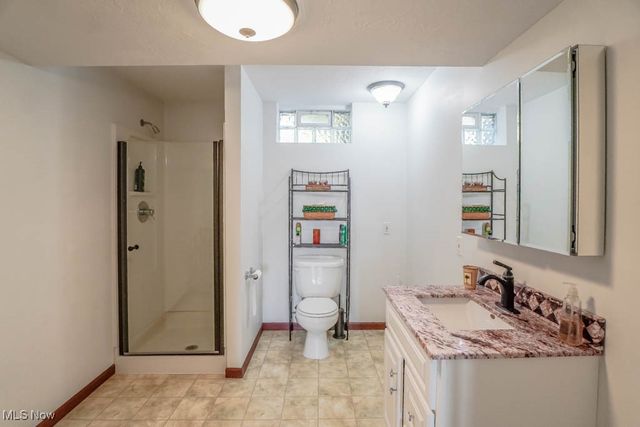 545 E Maple Street, Hartville, OH 44632