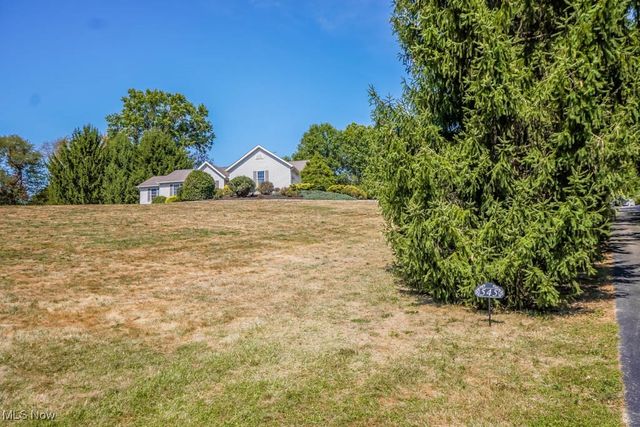 545 E Maple Street, Hartville, OH 44632