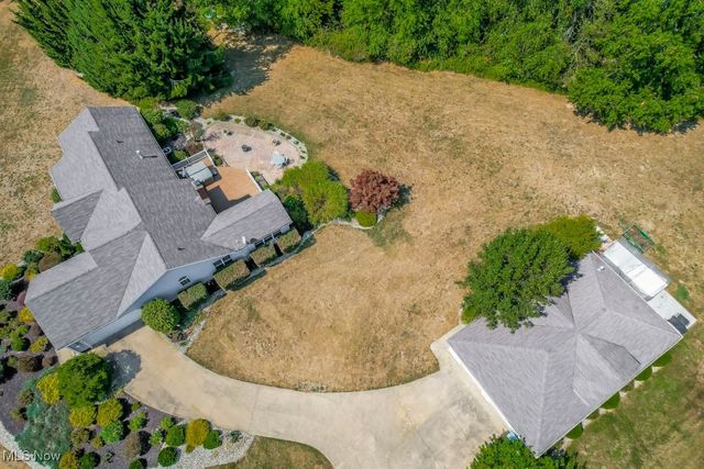 545 E Maple Street, Hartville, OH 44632