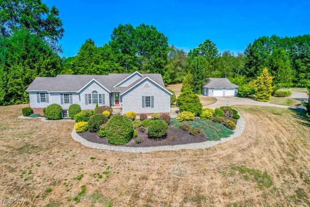 545 E Maple Street, Hartville, OH 44632