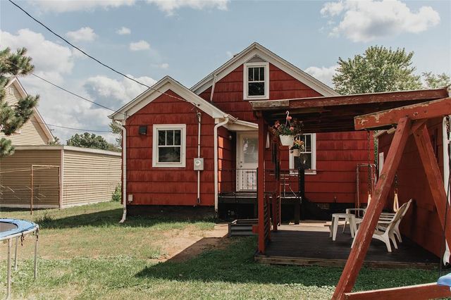 520 W Cedar Street, Chippewa Falls, WI 54729