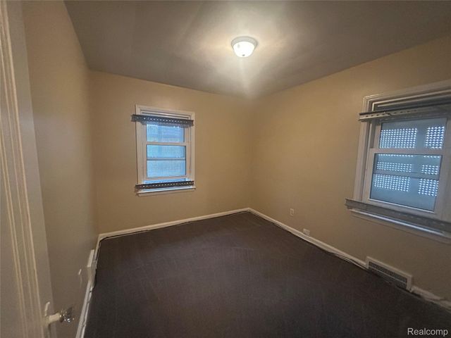 5290 University Place, Detroit, MI 48224