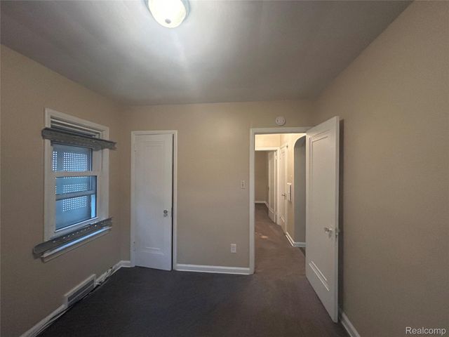 5290 University Place, Detroit, MI 48224