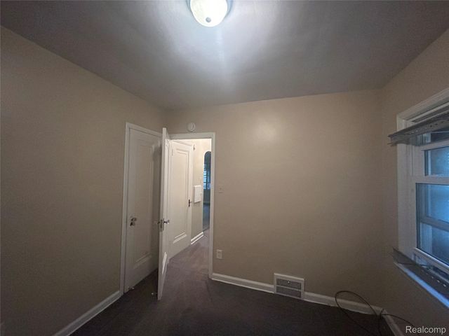 5290 University Place, Detroit, MI 48224