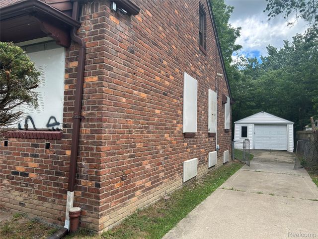 5290 University Place, Detroit, MI 48224