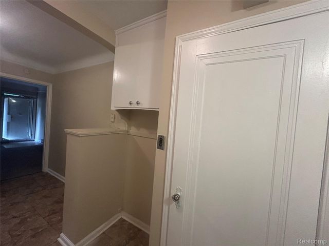 5290 University Place, Detroit, MI 48224
