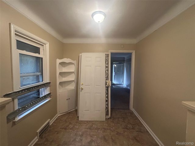 5290 University Place, Detroit, MI 48224