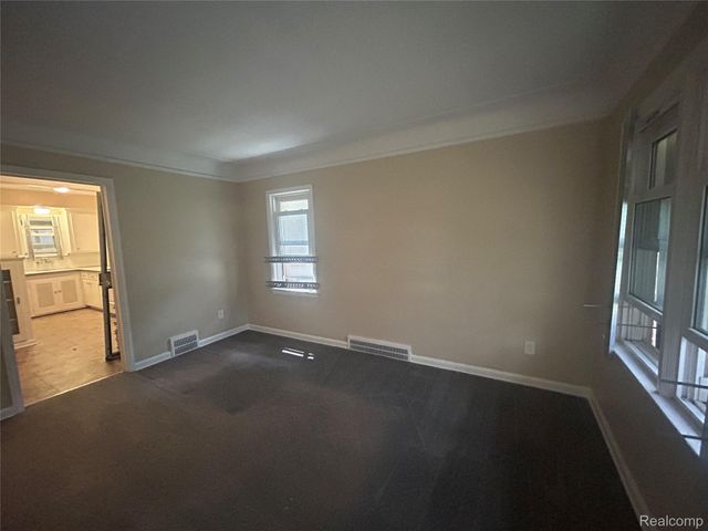 5290 University Place, Detroit, MI 48224