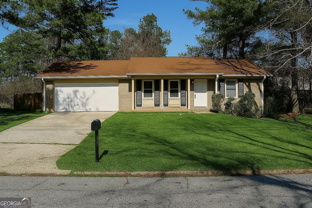 2195 Rochelle Way, South Fulton, GA 30349