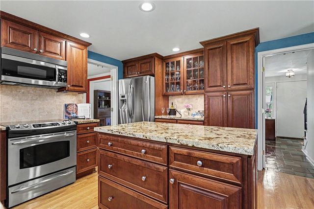 39 South Ridge Trail, Perinton, NY 14450