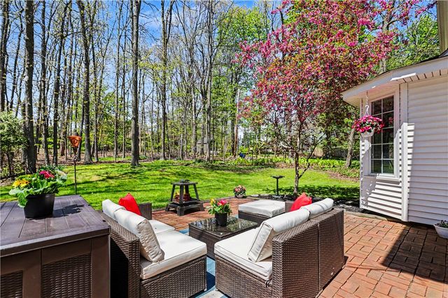 39 South Ridge Trail, Perinton, NY 14450