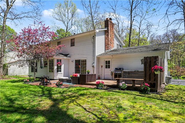 39 South Ridge Trail, Perinton, NY 14450