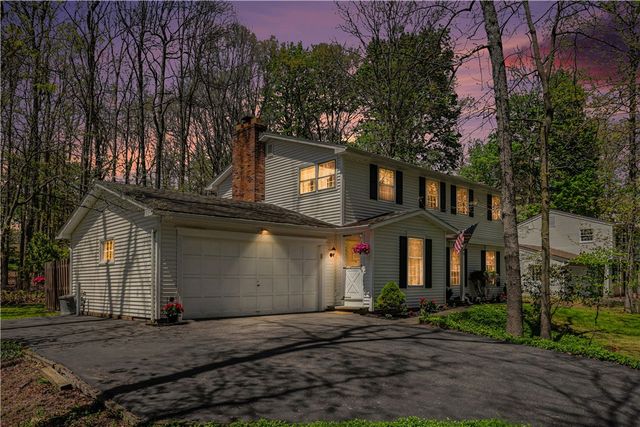 39 South Ridge Trail, Perinton, NY 14450