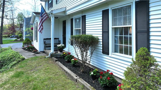 39 South Ridge Trail, Perinton, NY 14450