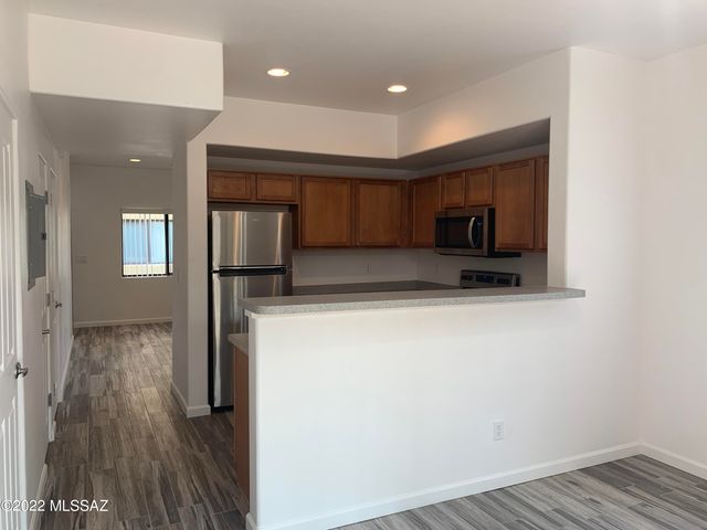 1741 E Hedrick Drive, Tucson, AZ 85719