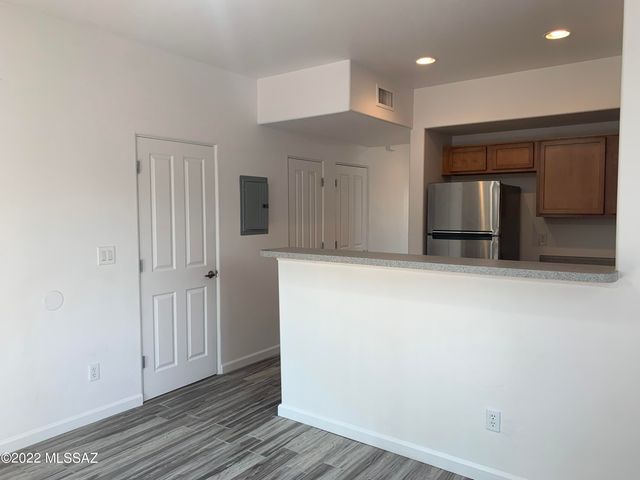 1741 E Hedrick Drive, Tucson, AZ 85719