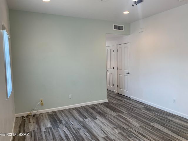 1741 E Hedrick Drive, Tucson, AZ 85719